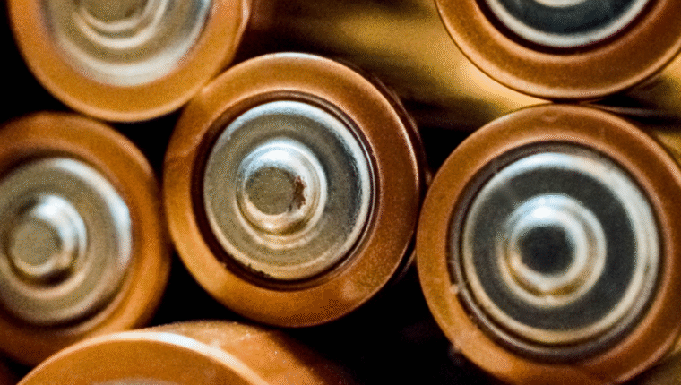 La prima batteria commestibile è un'invenzione italiana - immagine di copertina