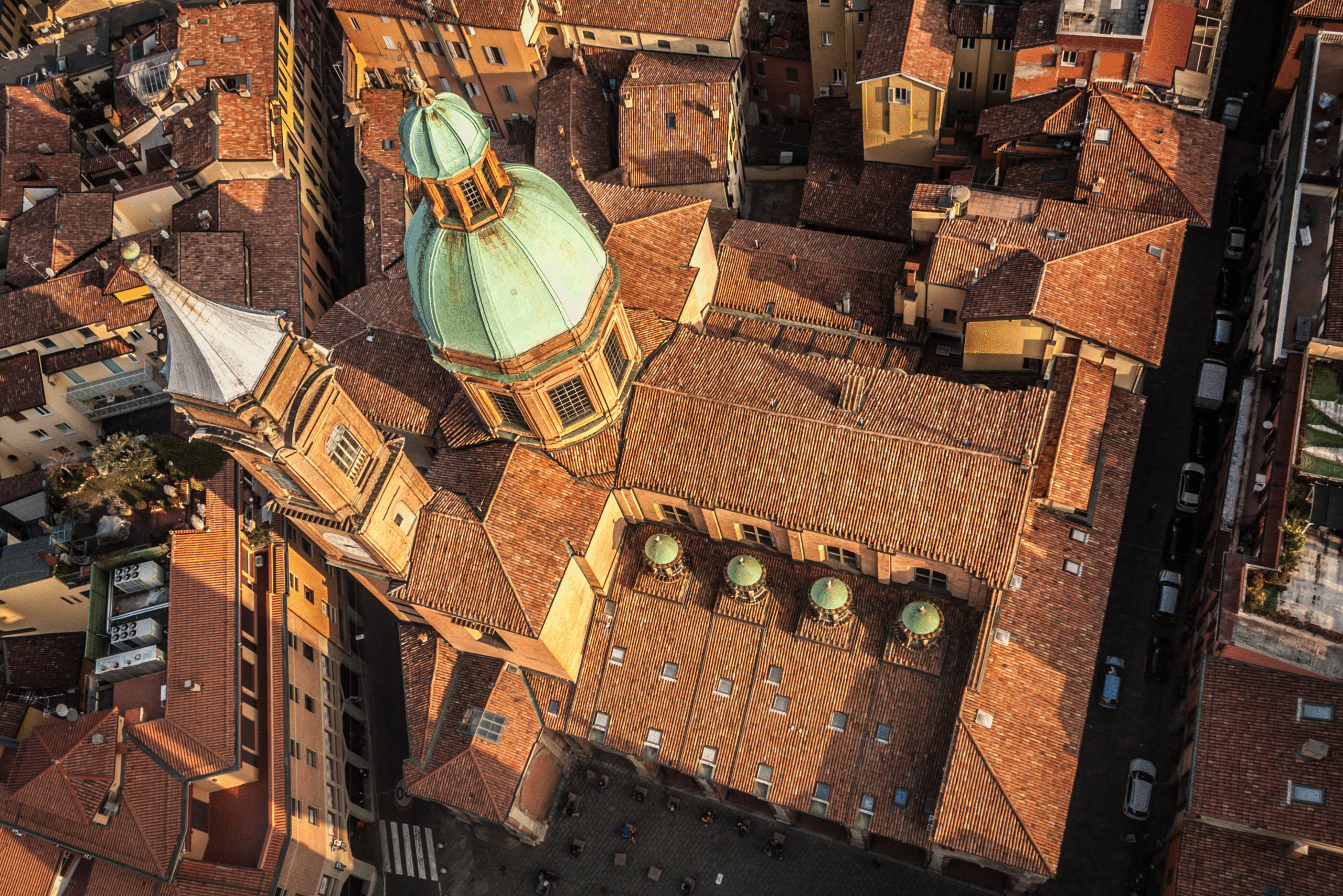 Più spazio alle persone: Bologna diventa Città 30 - immagine di copertina