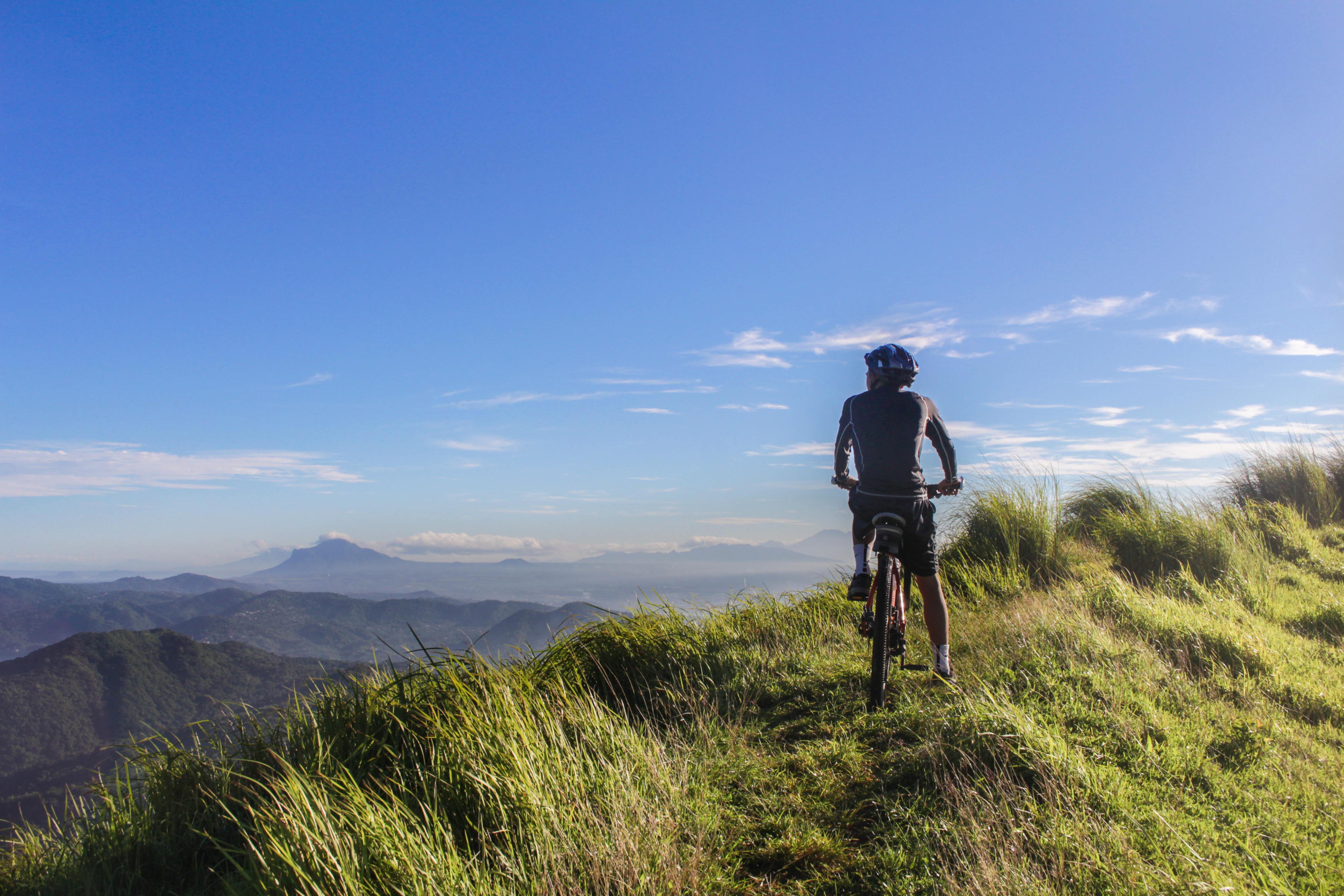 Cinque itinerari in bici da fare in Italia - immagine di copertina