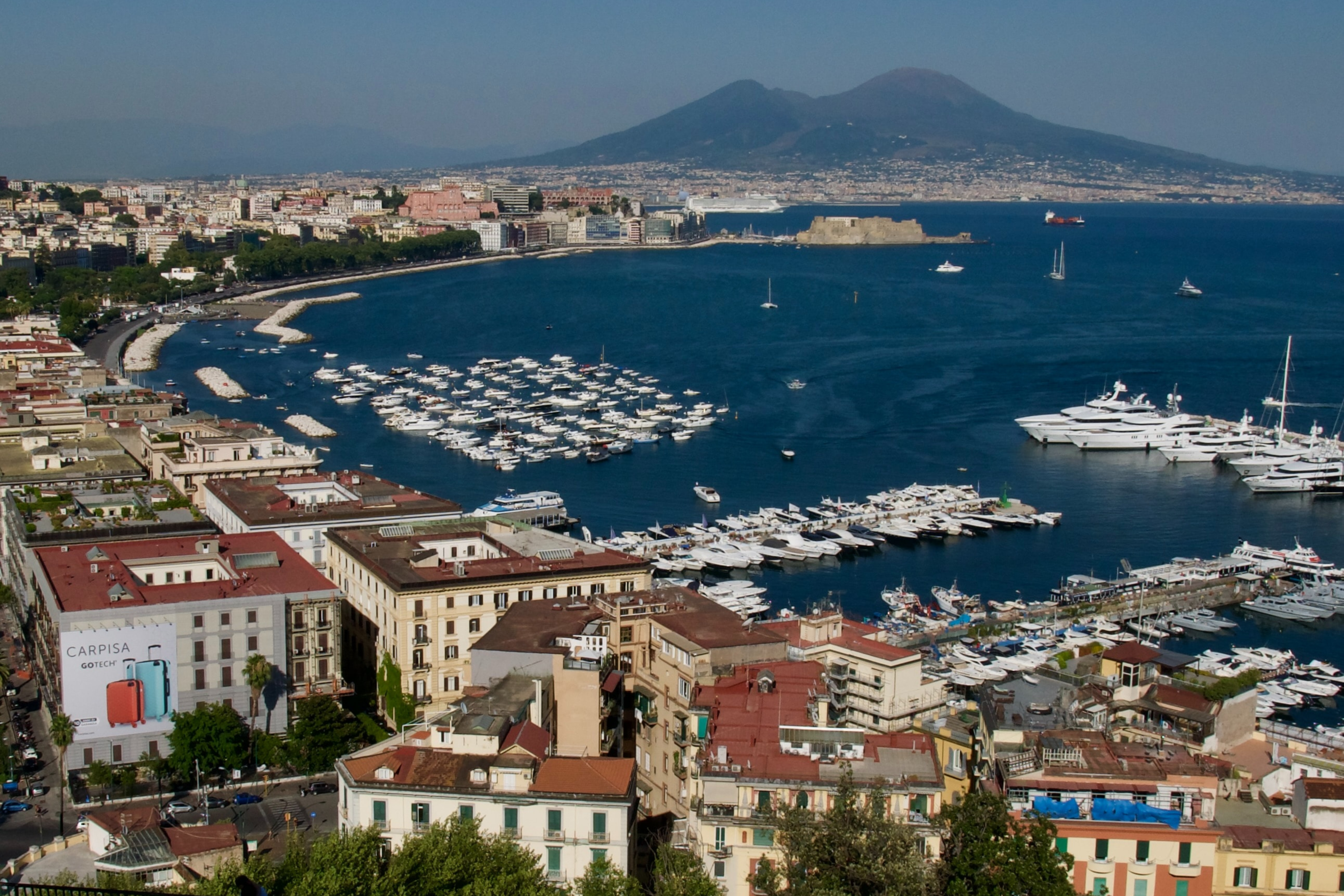 Al porto di Napoli l'inquinamento supera i livelli della Cina - immagine di copertina