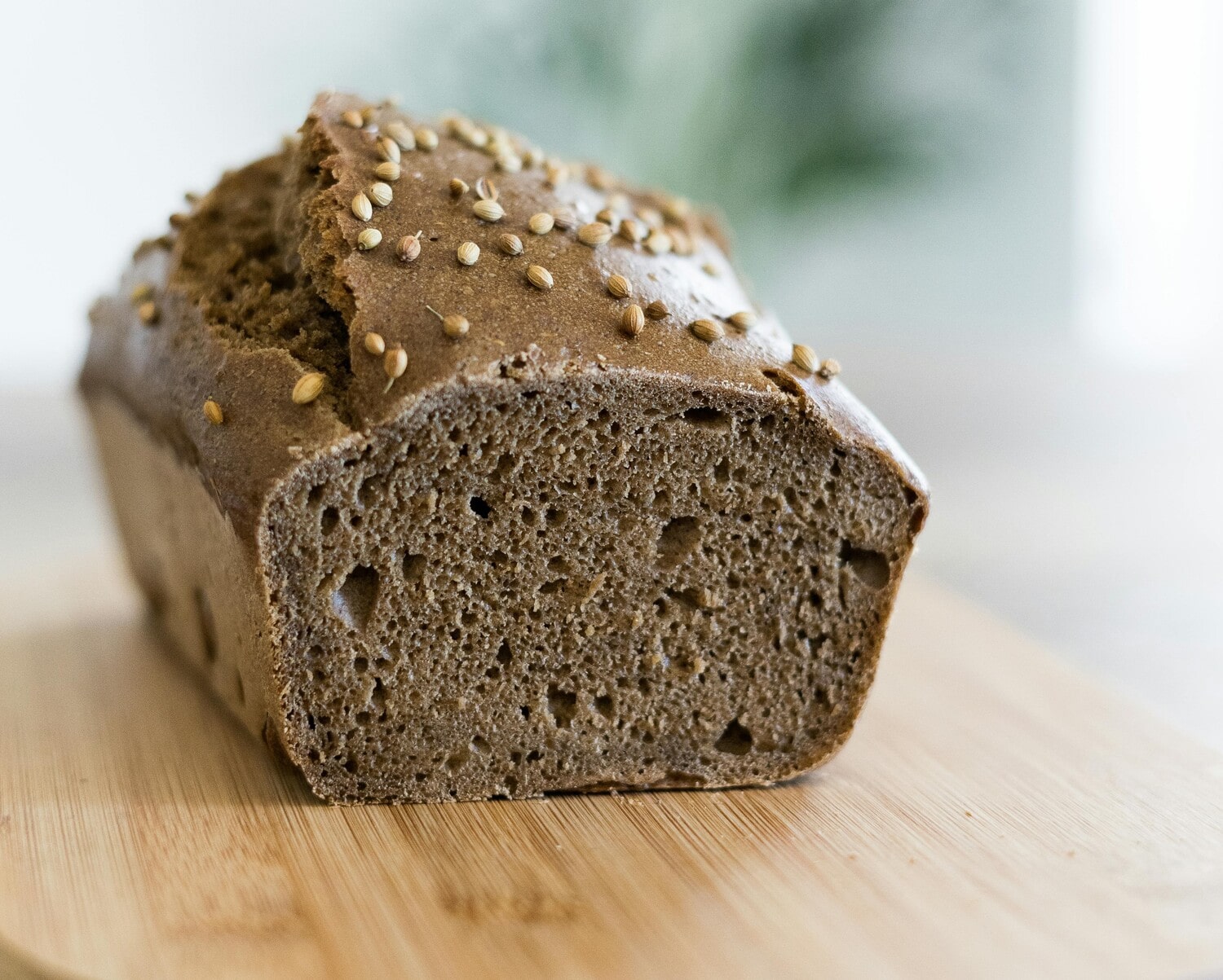 Tutto quello che devi sapere sul pane di segale: benefici, ricette e curiosità - immagine di copertina
