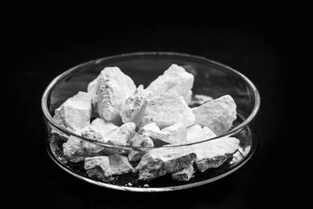 Zeolite: proprietà, benefici e controindicazioni. Tutto quello che devi sapere - immagine di copertina