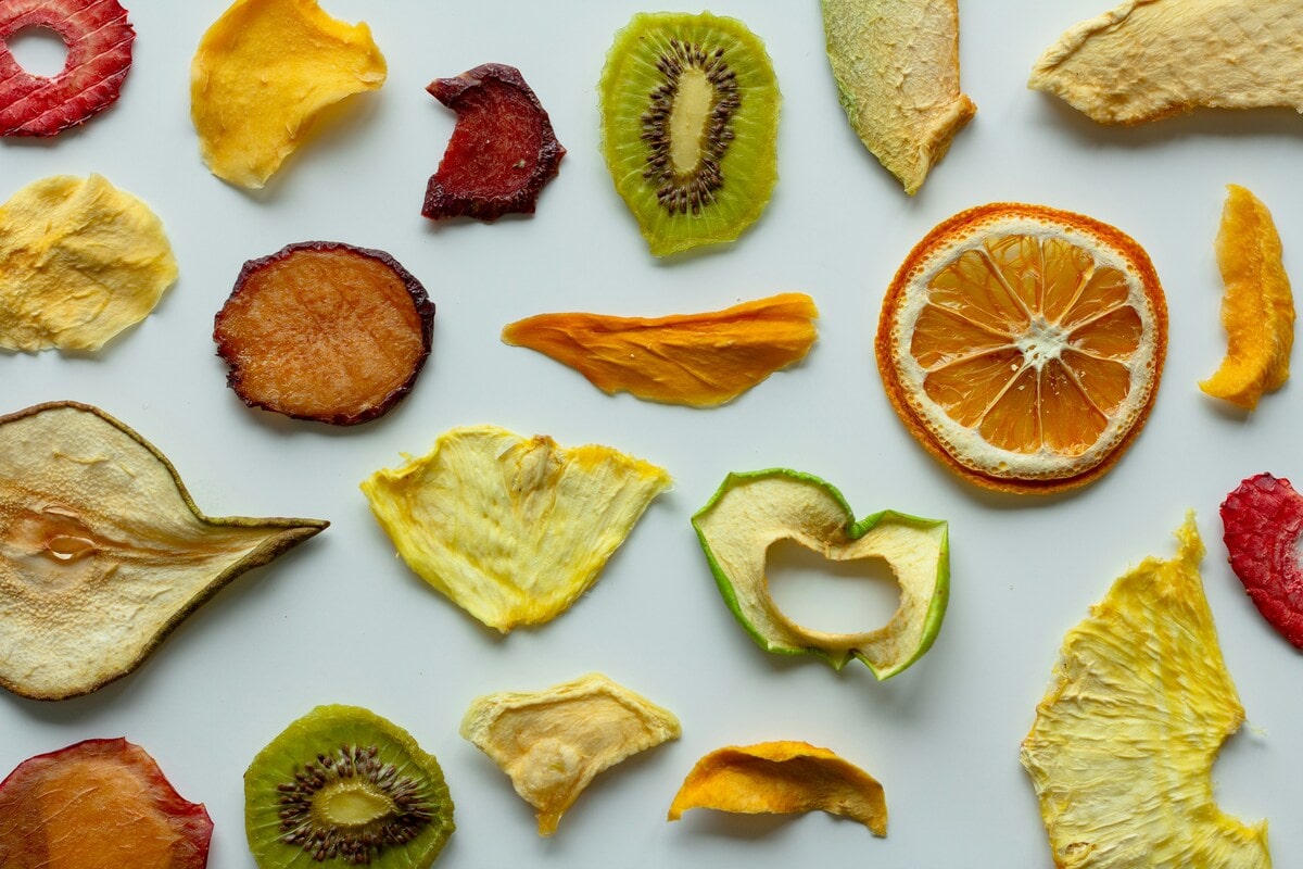 Frutta essiccata: scopri come prepararla e i suoi benefici - immagine di copertina