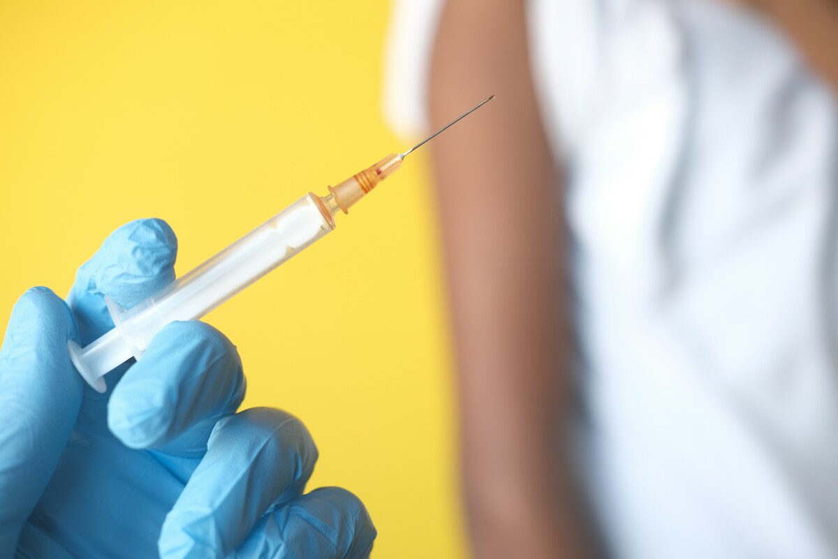 Inizia la sperimentazione per il vaccino contro il cancro ai polmoni - immagine di copertina