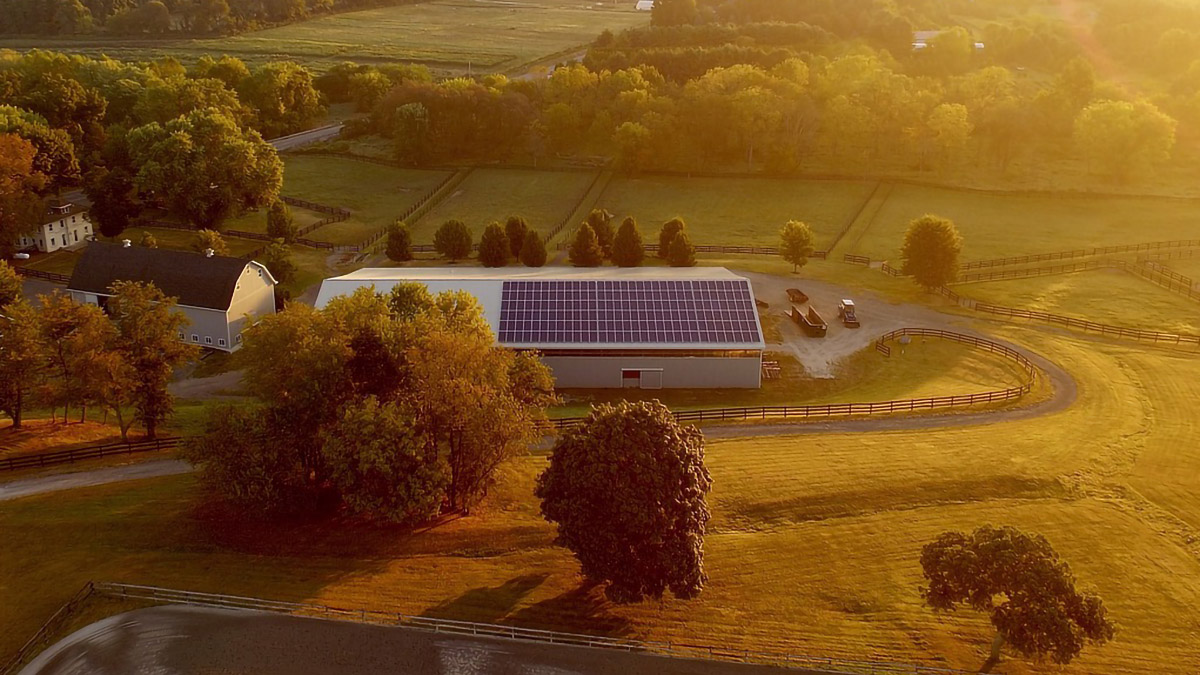 Fotovoltaico: come ottimizzare l'autoproduzione di energia in autunno e inverno - immagine di copertina