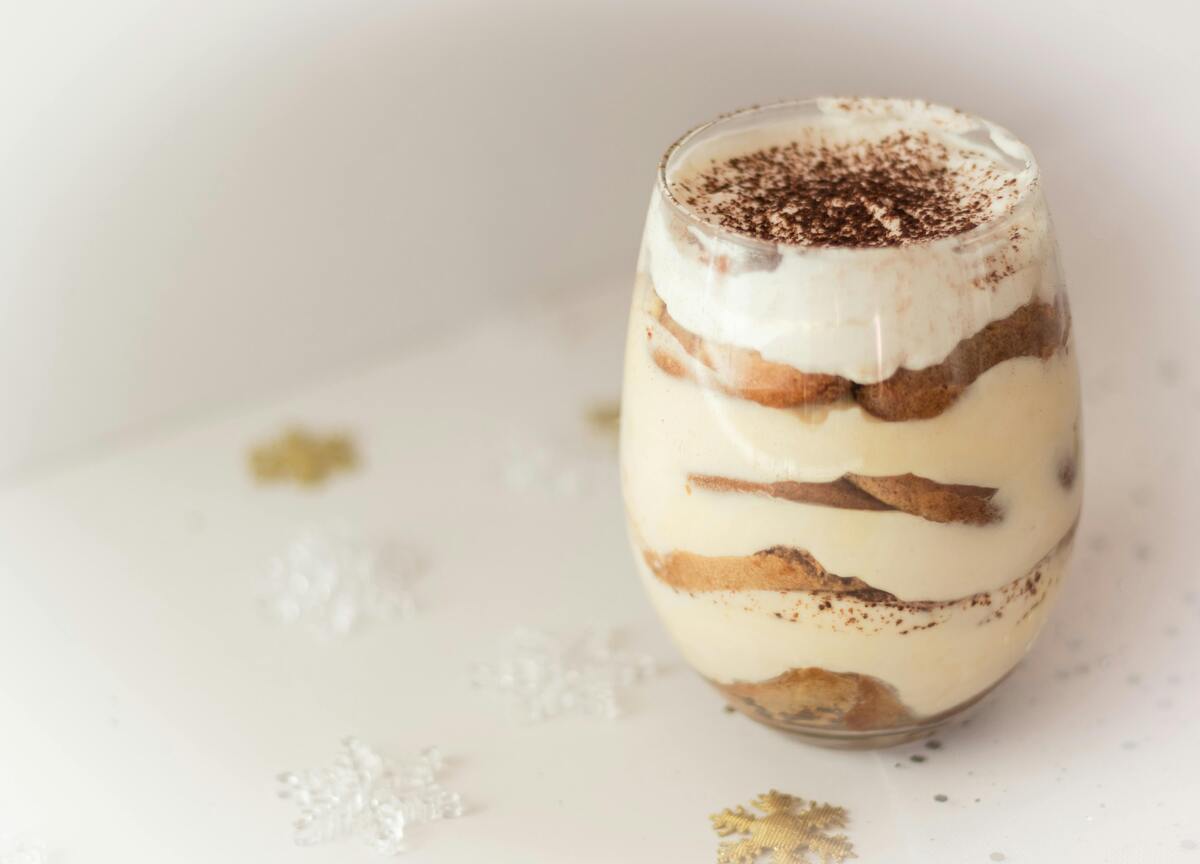 Tiramisù senza uova: la ricetta di dolce classico in versione vegana - immagine di copertina