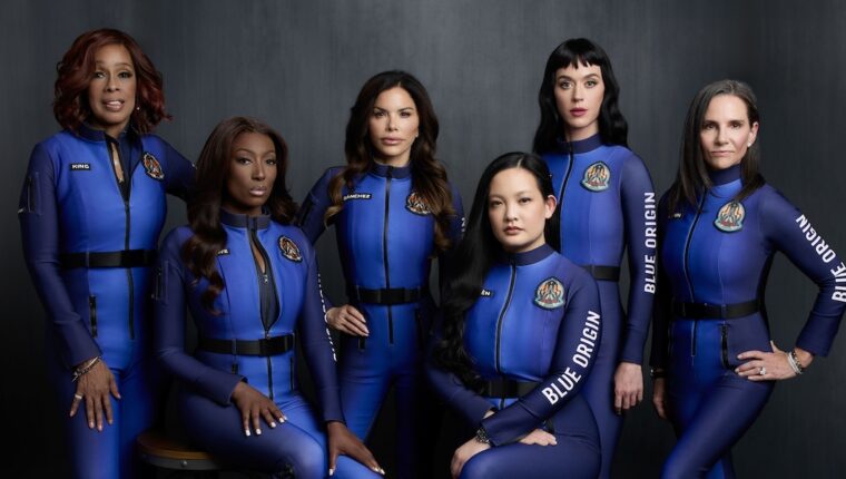 Katy Perry nello spazio: il simbolismo terrestre di una missione extraterrestre tutta al femminile - immagine di copertina