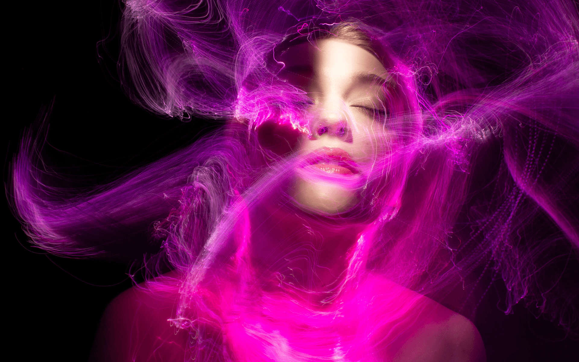 La teoria dell’aura: la luce intorno all’essere umano che si spegne con la morte - immagine di copertina