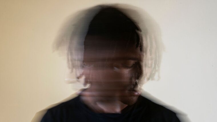 Il peso dell’ecoansia: come proteggere la salute mentale in un mondo che cambia - immagine di copertina