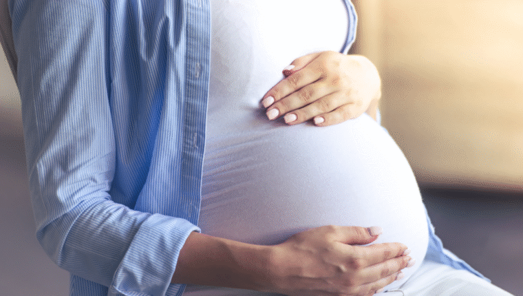 La nuova crociata di Trump: stavolta ce l'ha con il paracetamolo in gravidanza - immagine di copertina