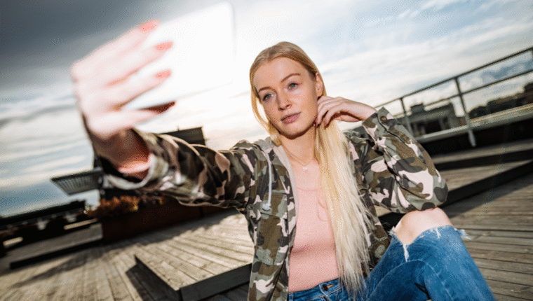 Perché la gen Z invecchia più velocemente dei millenials - immagine di copertina