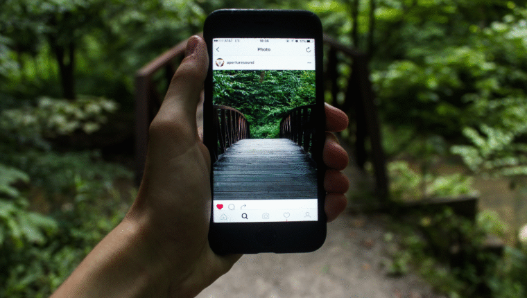 Arriva la possibilità di condividere la posizione su Instagram: ecco come comportarsi - immagine di copertina