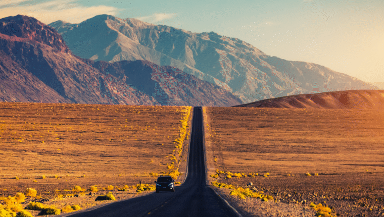I luoghi più assurdi del mondo: la Valle della Morte, in California - immagine di copertina