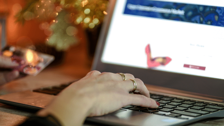 Ritirate le bambole pedopornografiche di Shein - immagine di copertina