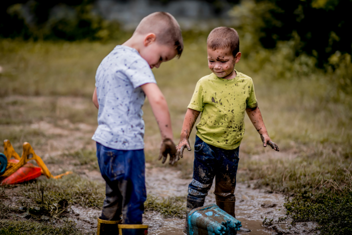 bambini e fango