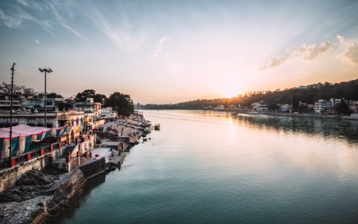 Gange, il fiume dei record: il pi&ugrave; sacro dell&rsquo;Induismo e uno dei pi&ugrave; inquinati al mondo