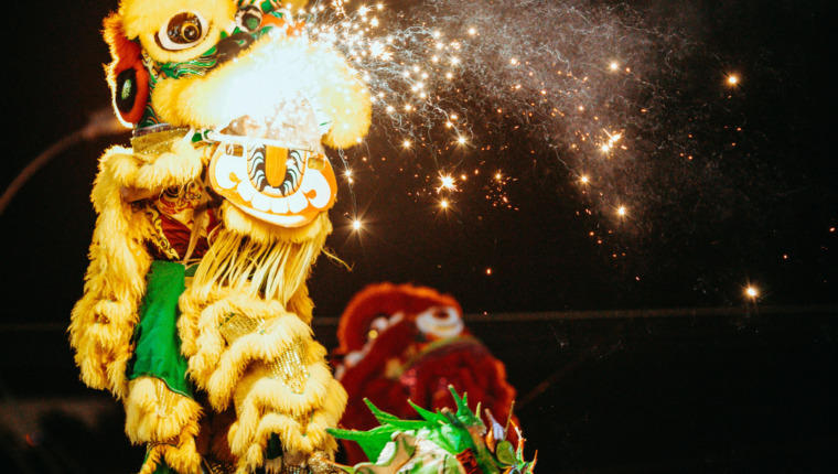 Capodanno Cinese 2026: tutto quello che c’è da sapere sull’Anno del Cavallo di Fuoco - immagine di copertina