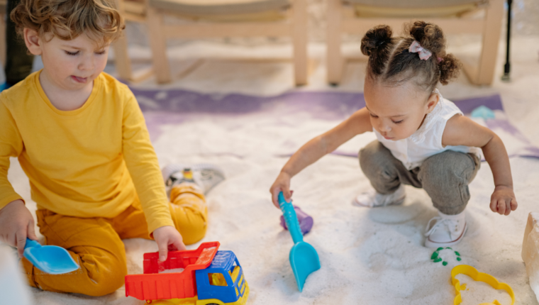 Giocattoli da bambini VS giocattoli da bambine: a che punto siamo - immagine di copertina