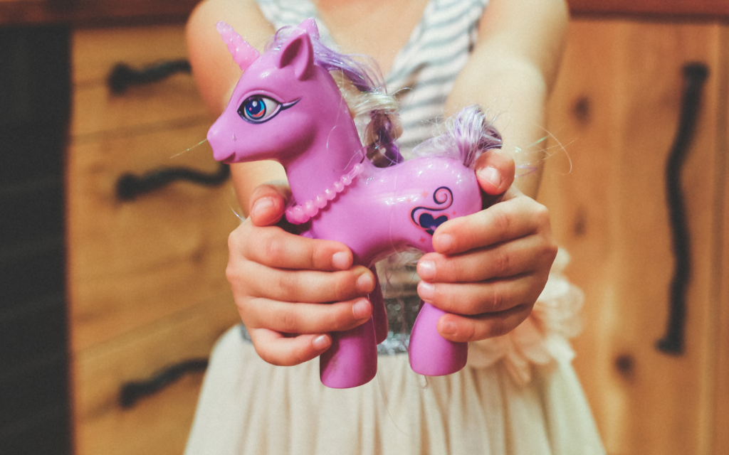 giocattoli da bambini e da bambine