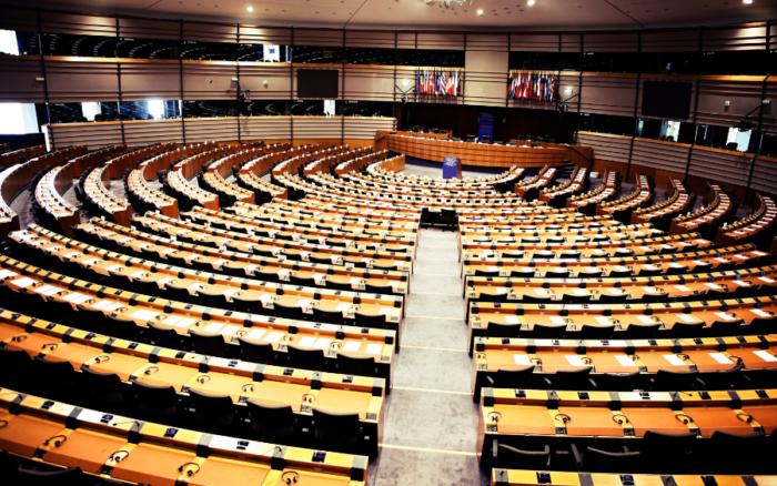 Quanto ci costa mantenere i politici