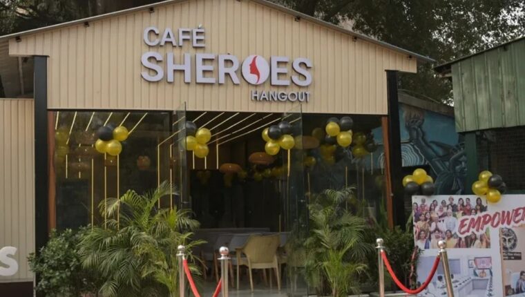 Sheroes Hangout: il café in India gestito da sopravvissute agli attacchi con acido - immagine di copertina
